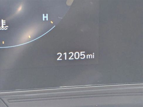 Used 2024 Hyundai Kona SEL w/ Convenience Package FWD image 10