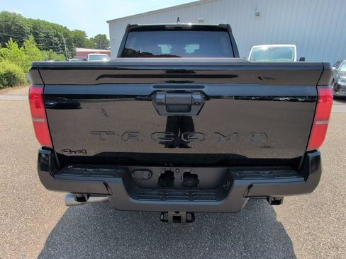 Certified 2026 Toyota Tacoma TRD Off-Road AWD/4WD image 6