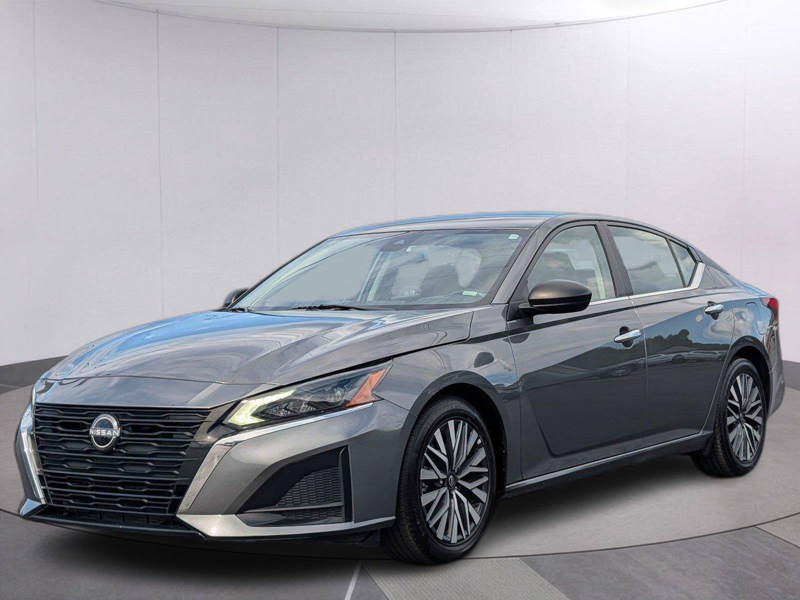Used 2025 Nissan Altima 2.5 SV FWD image 1