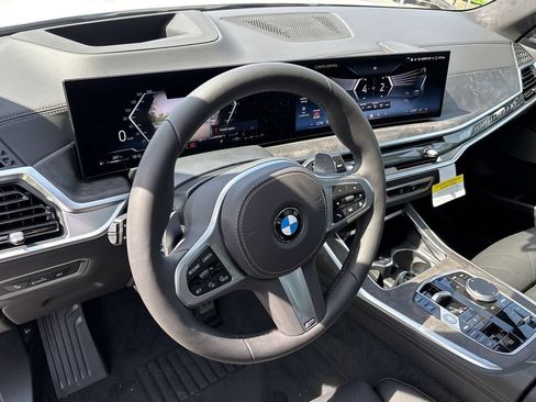 Used 2027 BMW X7 xDrive40i w/ M Sport Package AWD/4WD image 11