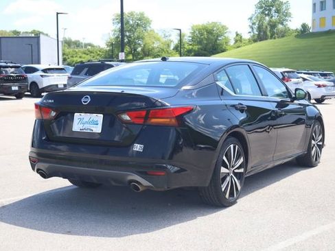 Used 2021 Nissan Altima 2.5 SR FWD image 4