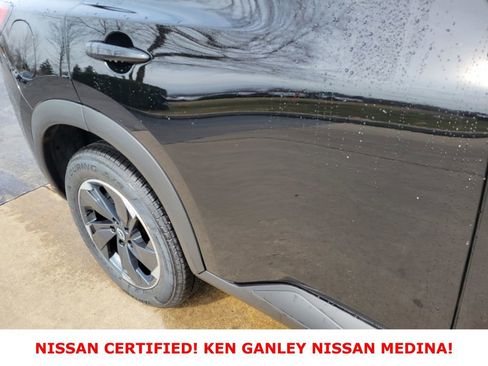 Certified 2025 Nissan Rogue SV image 14