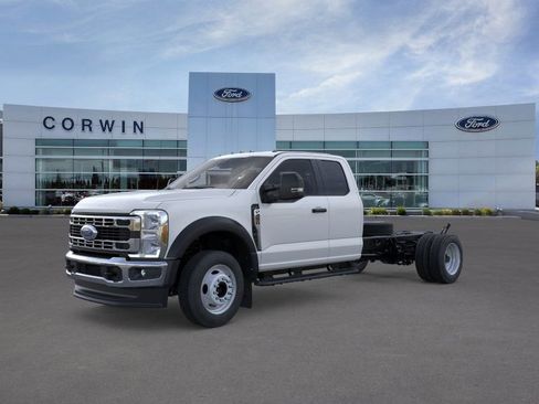 New 2025 Ford F450 XL w/ XL Chrome Package AWD/4WD image 2