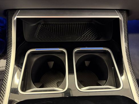 Used 2023 BMW 760i xDrive image 28