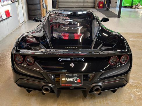 Used 2020 Ferrari F8 Tributo RWD image 9