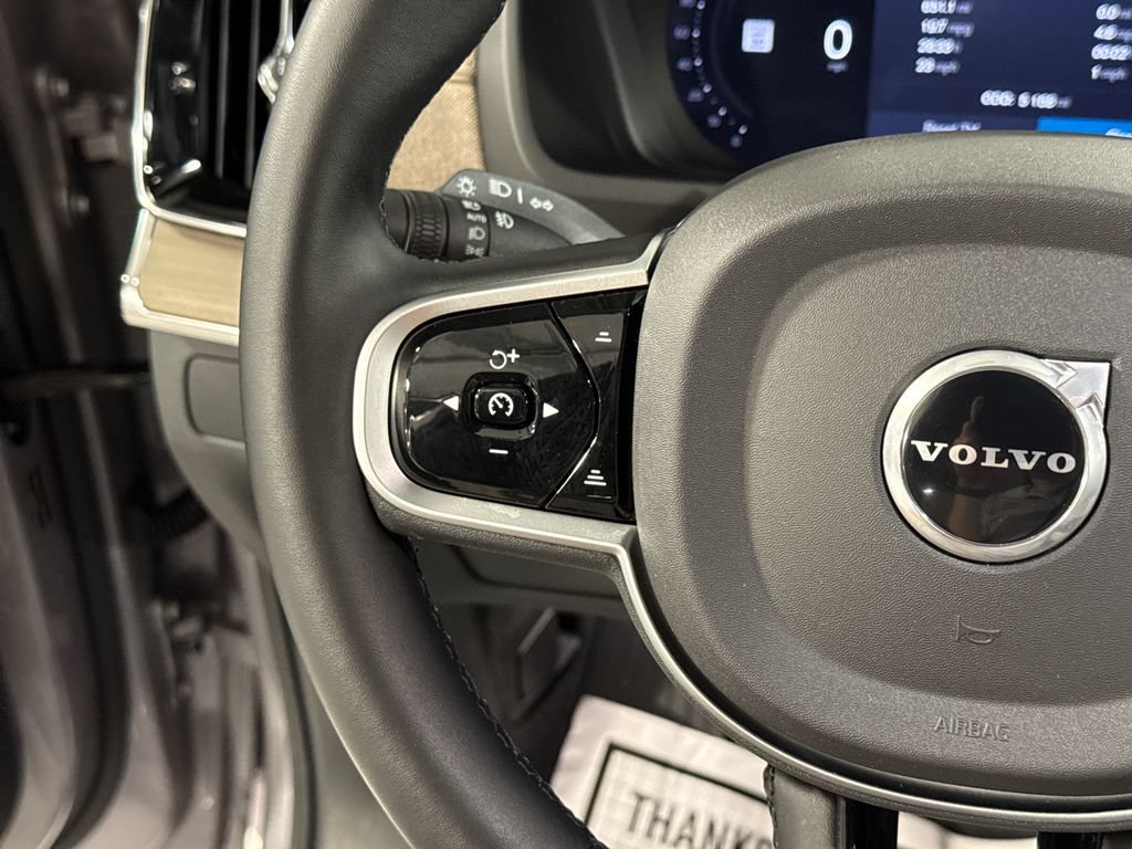 Used 2026 Volvo XC90 B6 Plus w/ Protection Package Premier AWD/4WD image 12