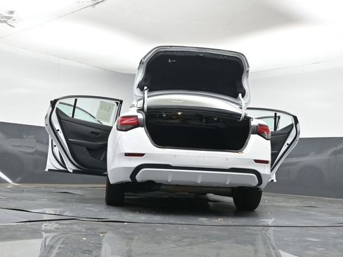 Used 2024 Nissan Sentra SV image 40