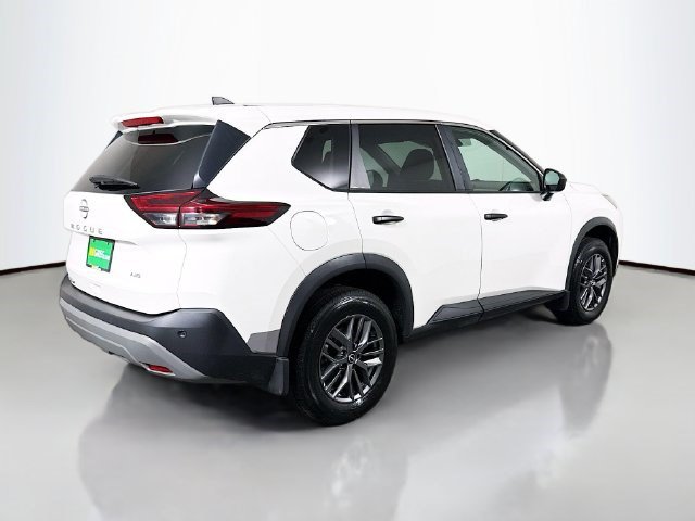 Used 2022 Nissan Rogue S AWD/4WD image 10