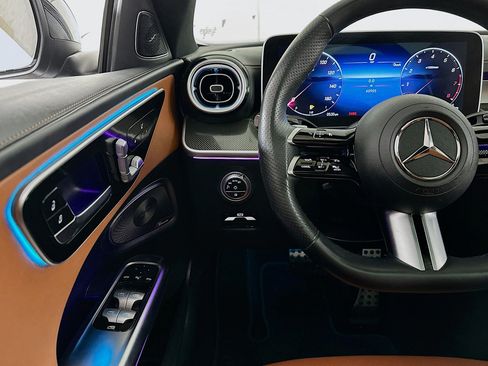 Used 2023 Mercedes-Benz C 300 4MATIC Sedan image 10