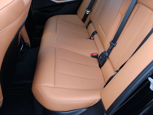 New 2026 BMW 330i xDrive Sedan w/ M Sport Package image 23