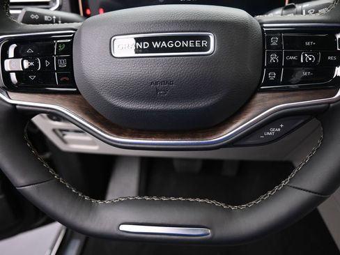 Used 2024 Jeep Grand Wagoneer L 4WD image 38