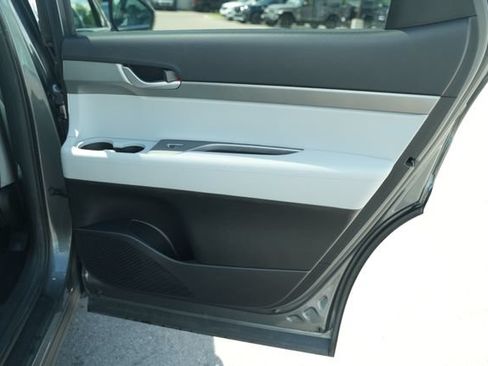 Used 2025 Hyundai Palisade SEL FWD image 23