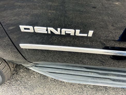 Used 2017 GMC Yukon Denali w/ Open Road Package image 33