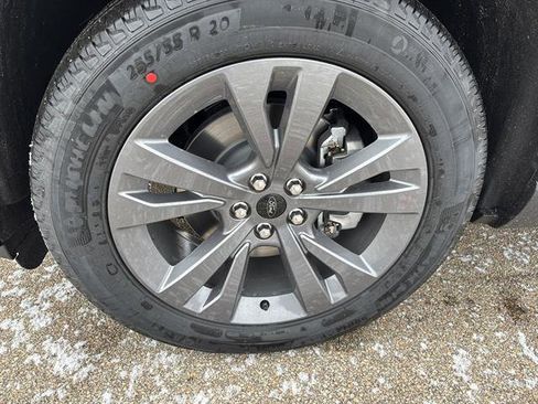 New 2026 Ford Explorer Active w/ Active Comfort Package image 9