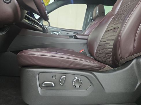 Used 2023 Cadillac Escalade Premium Luxury Platinum AWD/4WD image 34