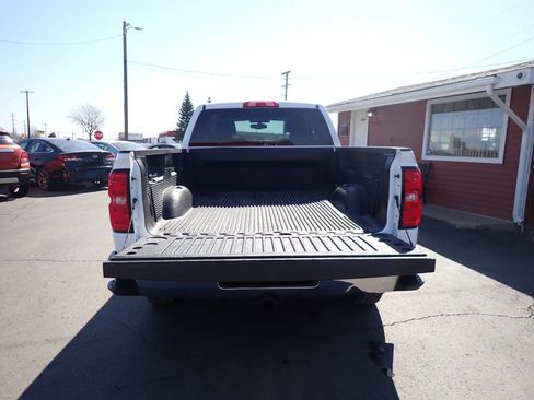 Used 2018 Chevrolet Silverado 1500 LT w/ Trailering Package image 5