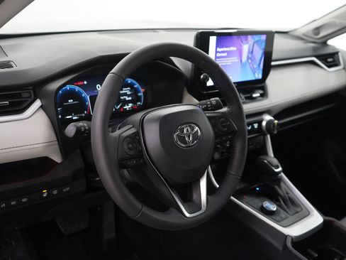 Used 2025 Toyota RAV4 Limited image 20