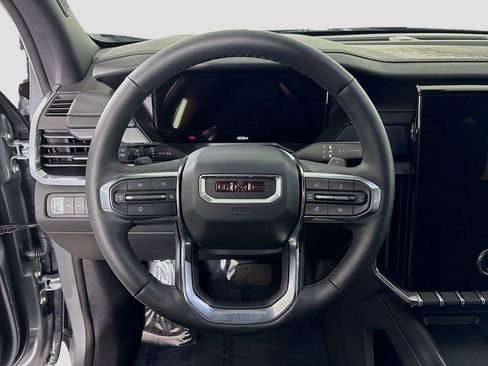 Used 2026 GMC Acadia Elevation image 12