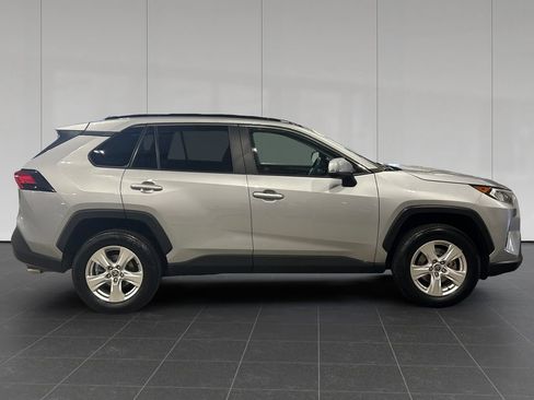 Used 2021 Toyota RAV4 XLE w/ Convenience Package AWD/4WD image 6