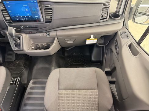New 2026 Ford Transit 250 148 Medium Roof RWD image 23