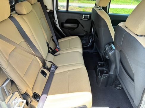 Used 2020 Jeep Gladiator Sport w/ Quick Order Package 24S AWD/4WD image 27