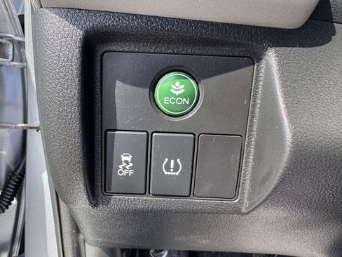 Used 2018 Honda HR-V EX image 21