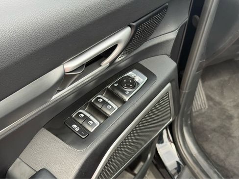 Used 2022 Kia Telluride S image 15