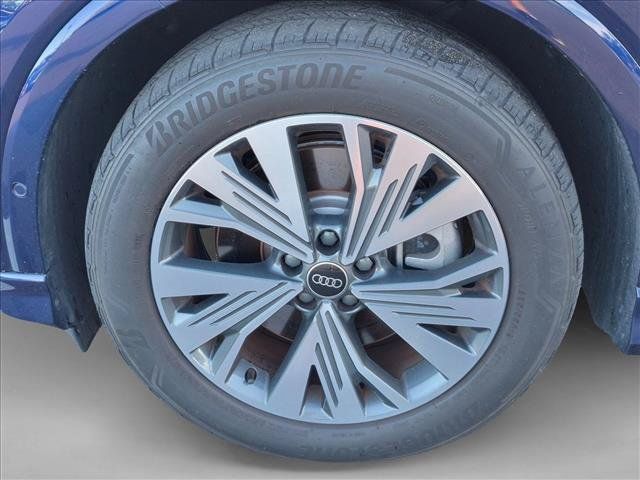 Used 2023 Audi Q4 e-tron Premium Plus w/ Premium Plus RWD image 10