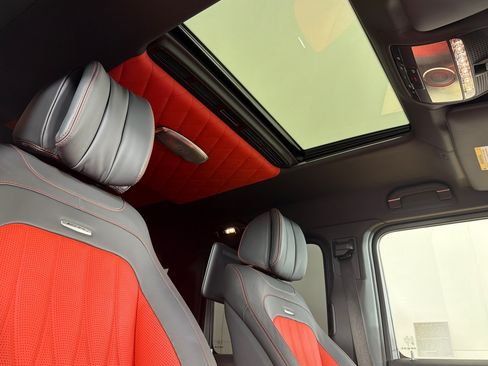 Used 2025 Mercedes-Benz G 63 AMG 4MATIC image 16