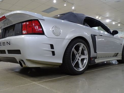 Used 2001 Ford Mustang GT RWD image 16