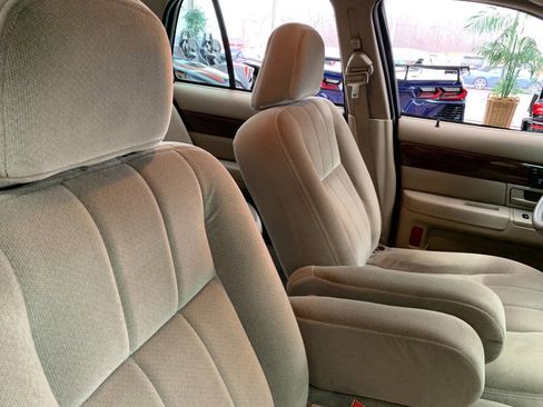 Used 2004 Mercury Grand Marquis GS image 9