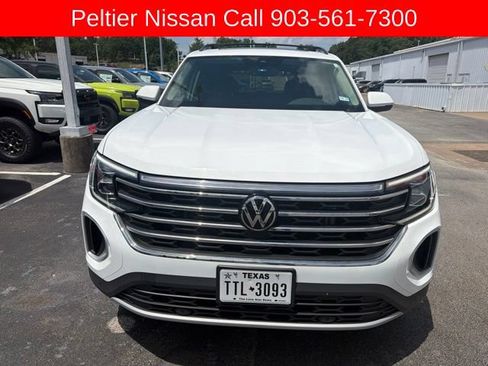Used 2024 Volkswagen Atlas SE w/ Panoramic Sunroof Package FWD image 7