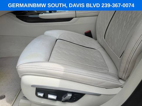 Used 2022 BMW ALPINA B7 xDrive AWD/4WD image 23