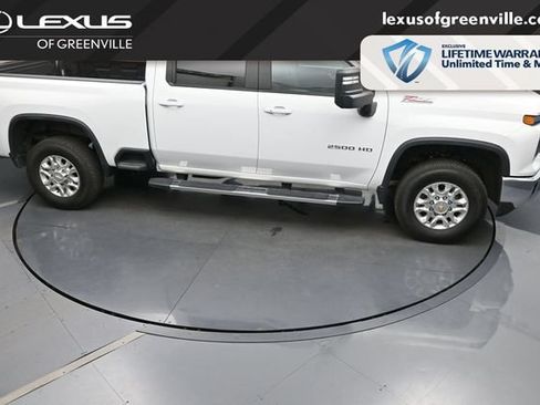 Used 2025 Chevrolet Silverado 2500 LT AWD/4WD image 47