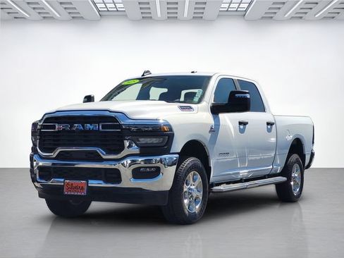 Used 2025 RAM 2500 Big Horn AWD/4WD image 8