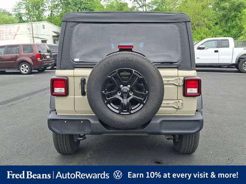 Used 2022 Jeep Wrangler Unlimited Sport AWD/4WD image 13