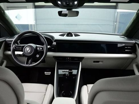 Certified 2025 Porsche Macan Turbo Electric AWD/4WD image 19