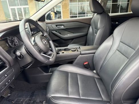 Used 2023 Nissan Rogue SL image 8