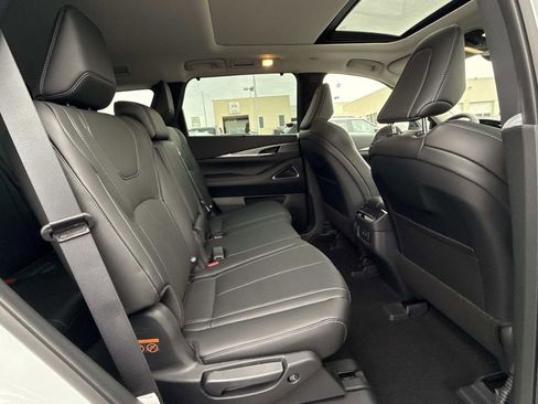 New 2026 INFINITI QX60 Luxe image 20