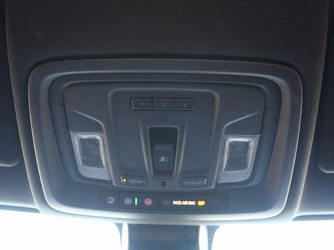 Used 2022 Chevrolet Silverado 2500 High Country w/ Safety Package II image 43