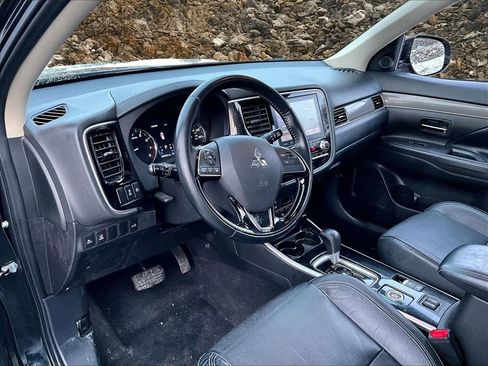 Used 2020 Mitsubishi Outlander SE image 12