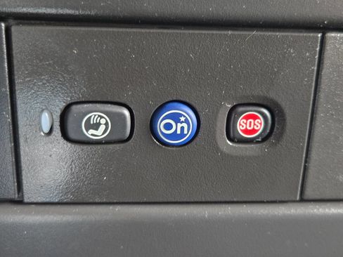 Used 2025 Chevrolet Express 2500 w/ Driver Convenience Package RWD image 11