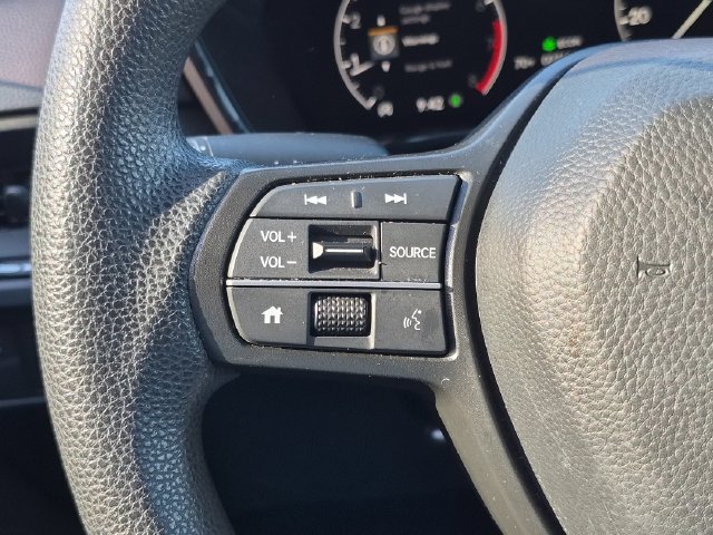 Used 2025 Honda CR-V LX image 14