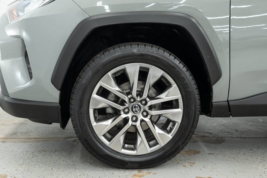 Used 2019 Toyota RAV4 XLE Premium AWD/4WD image 34