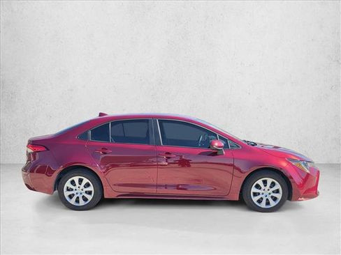 Used 2024 Toyota Corolla LE image 4