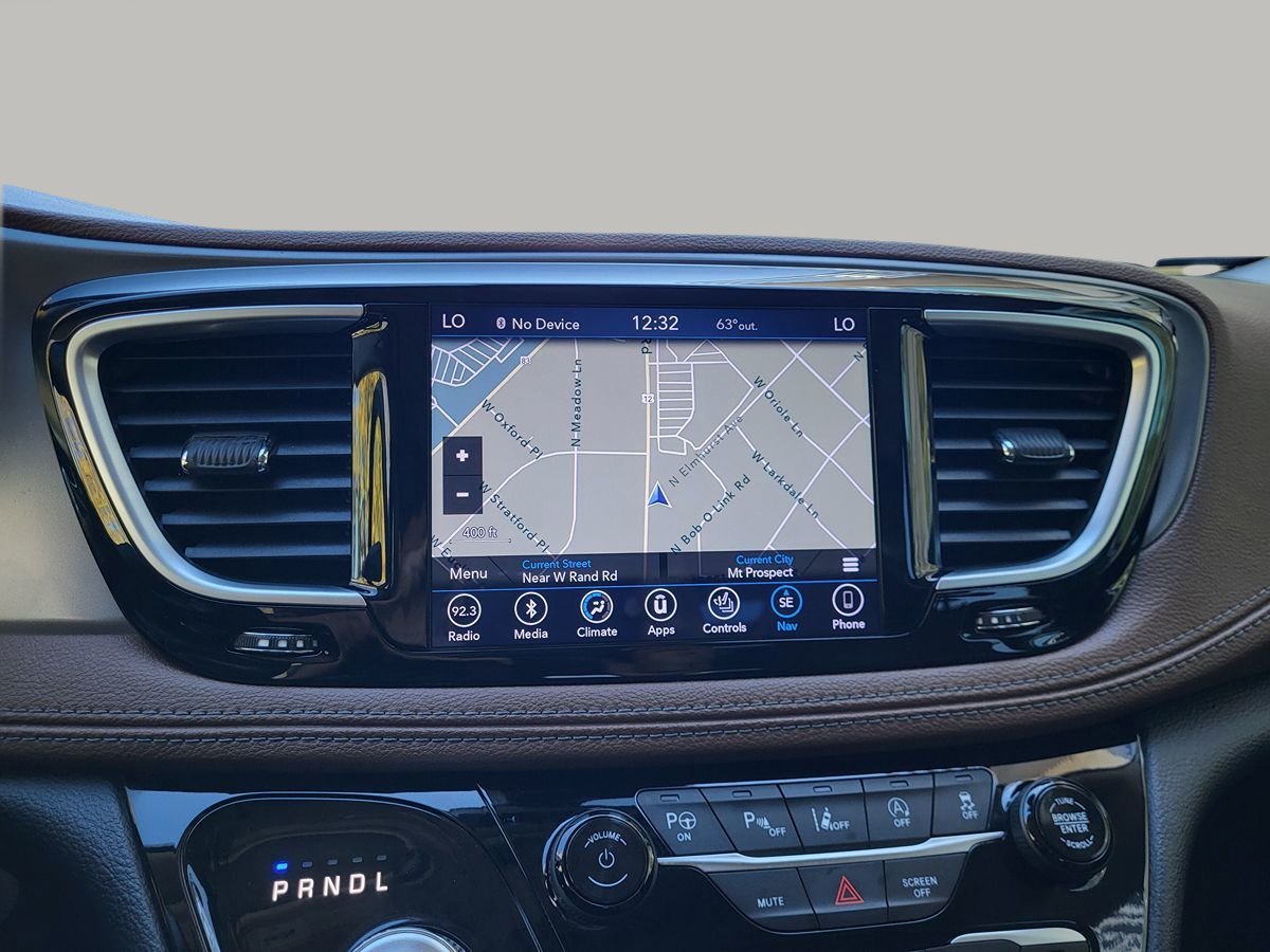 Used 2019 Chrysler Pacifica Limited w/ Advanced Safetytec Group FWD image 28