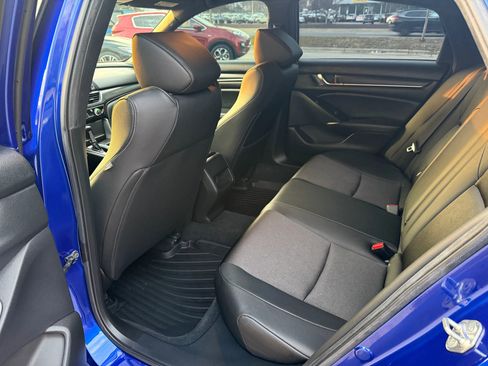 Used 2019 Honda Accord Sport image 10