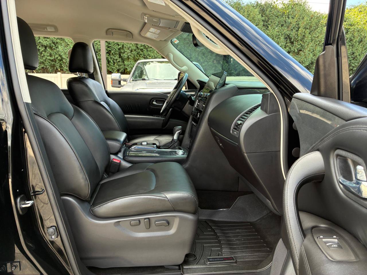 Used 2023 Nissan Armada SV AWD/4WD image 13