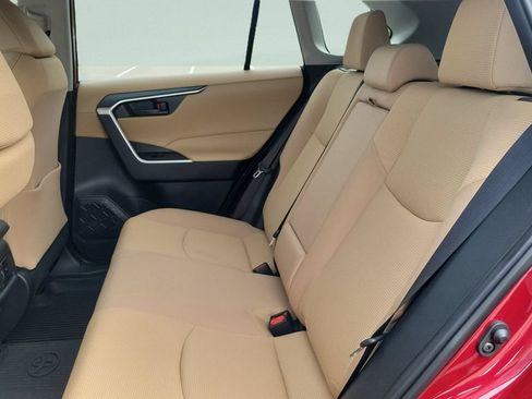 Certified 2025 Toyota RAV4 LE AWD/4WD image 10