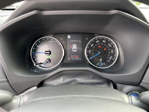 Used 2022 Toyota RAV4 XLE image 13